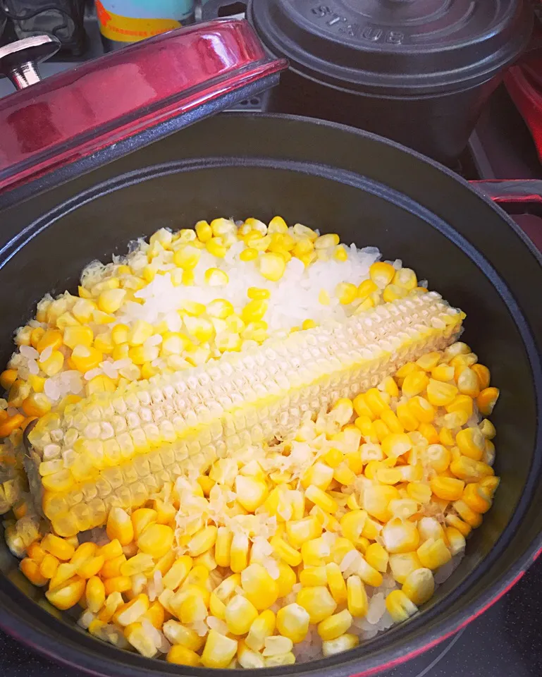 Snapdishの料理写真:🌽とうもろこしごはん🌽|Tomoさん