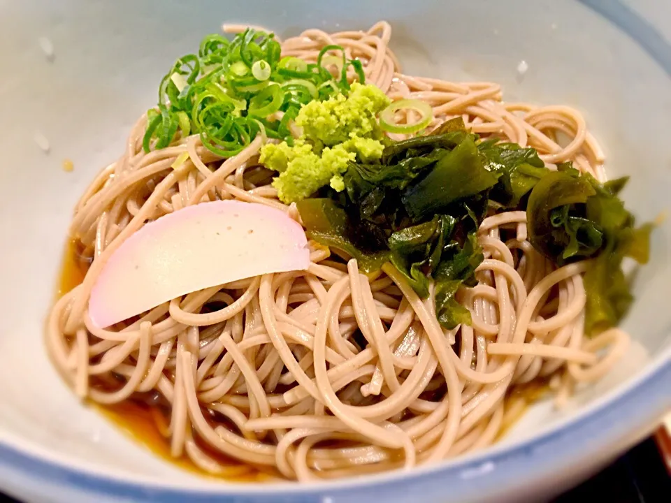 けふは、お客さんの『ラーメン屋行こうオーラ』を振り切って蕎麦屋に特攻。結局麺類や無いか〜いって御指導御鞭撻は只今承っておりません🙇|にゃあ（芸名）さん