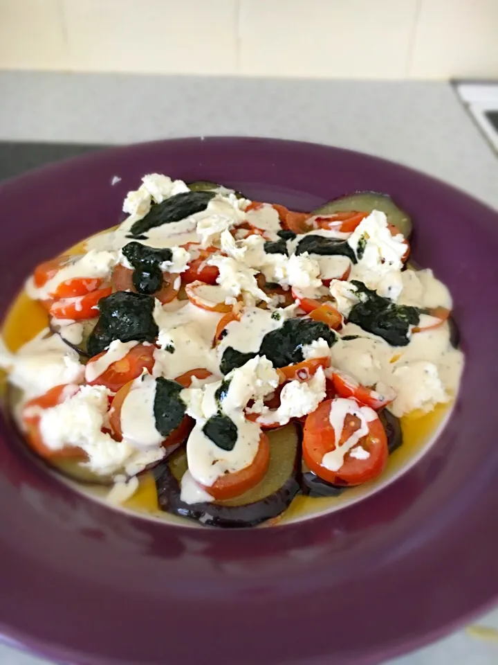 Aubergine, tomato and mozzarella salad|Donna Pearmanさん