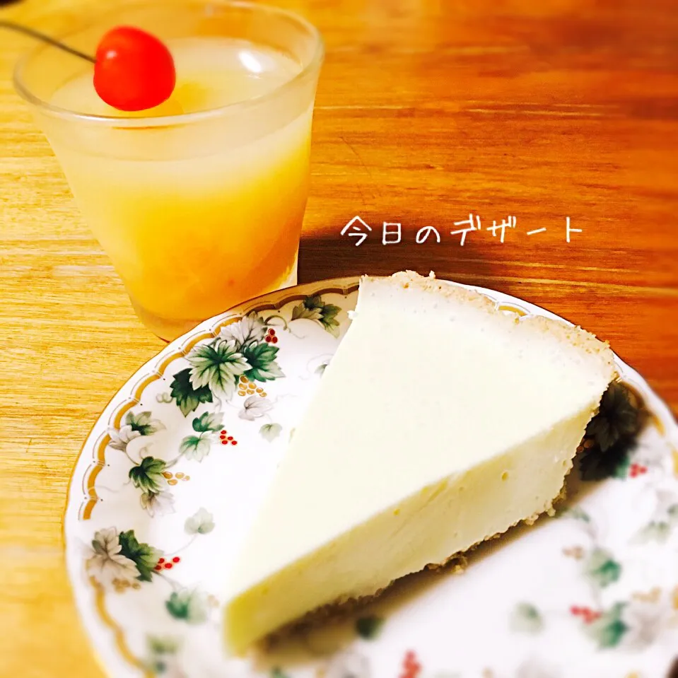 Snapdishの料理写真:レアチーズケーキとゼリー|みかりんさん