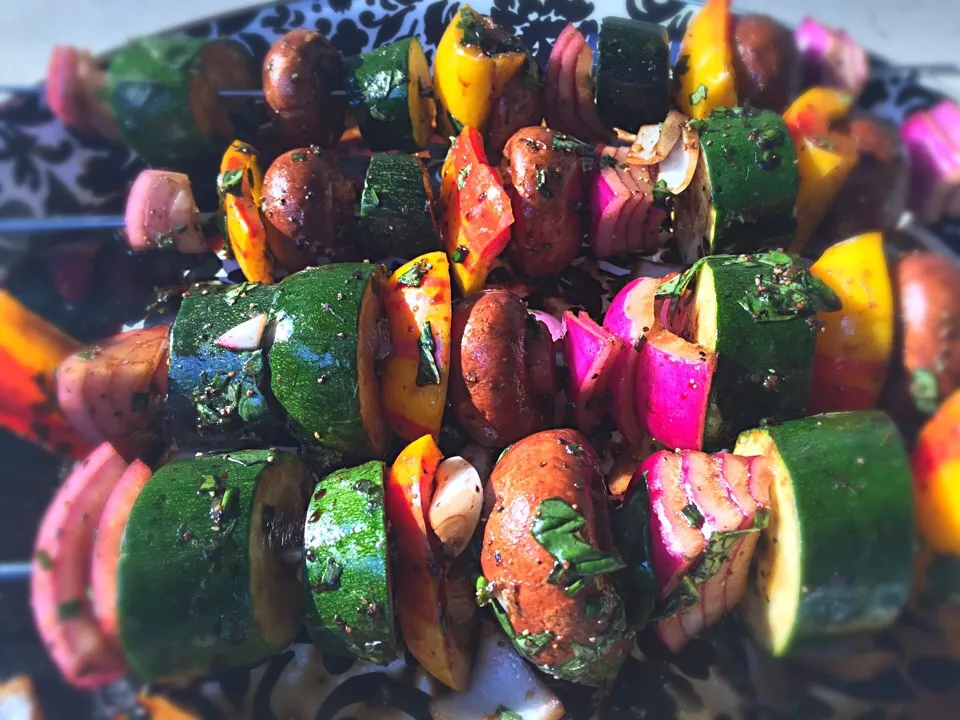 I love summer! Grilled veggie kabobs with fresh herbs and a balsamic reduction #summertime #letsgrill|Liesel Ryanさん