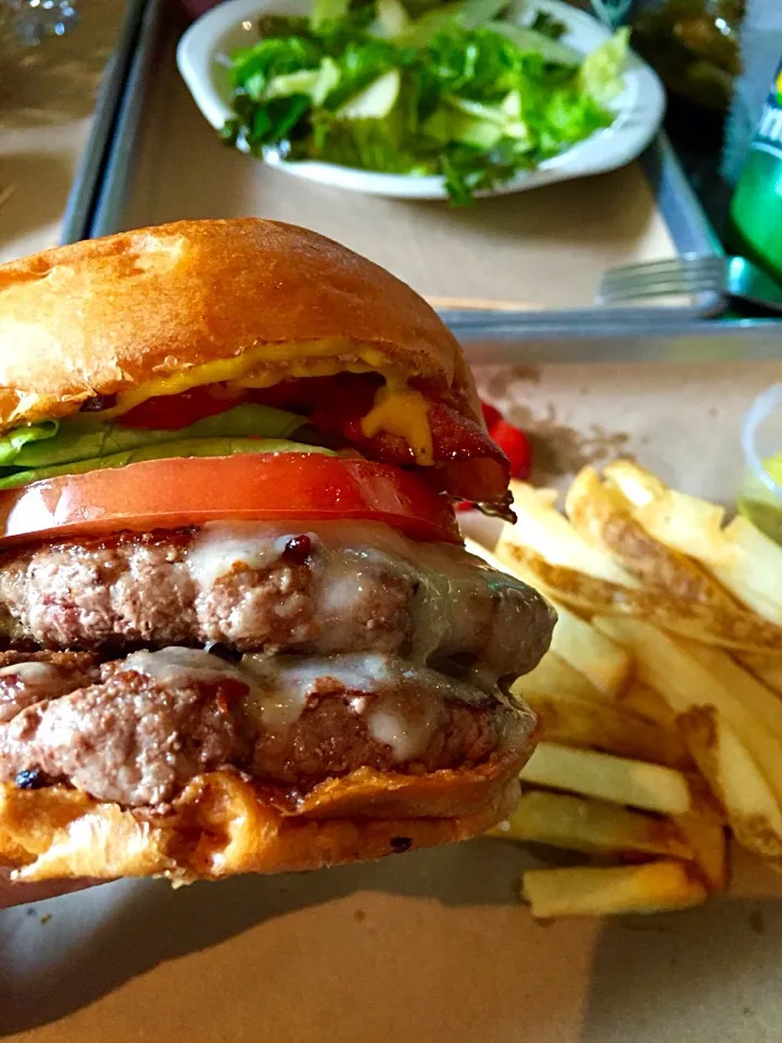 Double cheeseburger|Eduardo Mestre Sさん