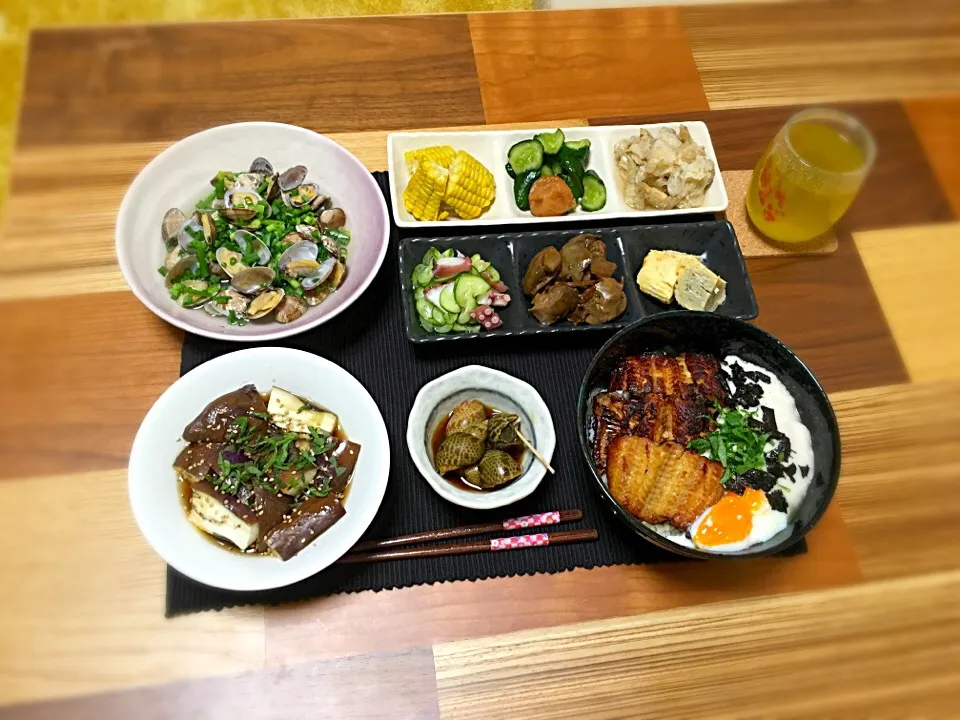 うなトロ丼
アサリの酒蒸し
バイ貝煮付け
ナスの中華蒸し
タコとキュウリの酢の物
ネブトの南蛮漬け
とうもろこし
鶏肝煮
だし巻き卵
キュウリの浅漬と梅干し|ぼんぼんさん