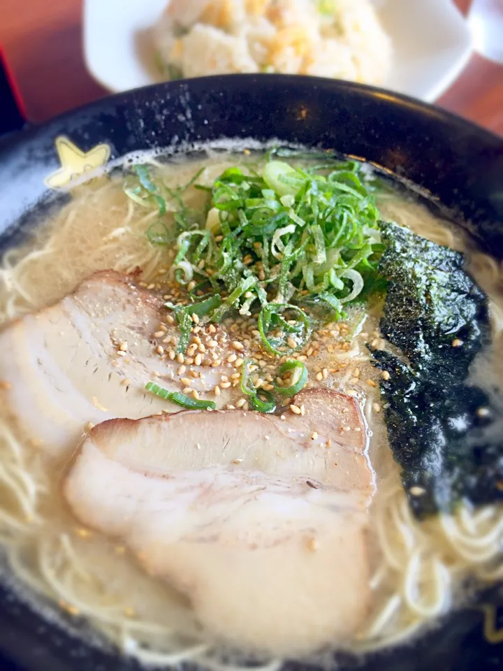 Snapdishの料理写真:とんこつラーメン☆彡|Shiba2014さん