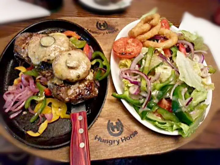 Stake & mushroom + Salad ♡♡♡♡♡|Heartさん