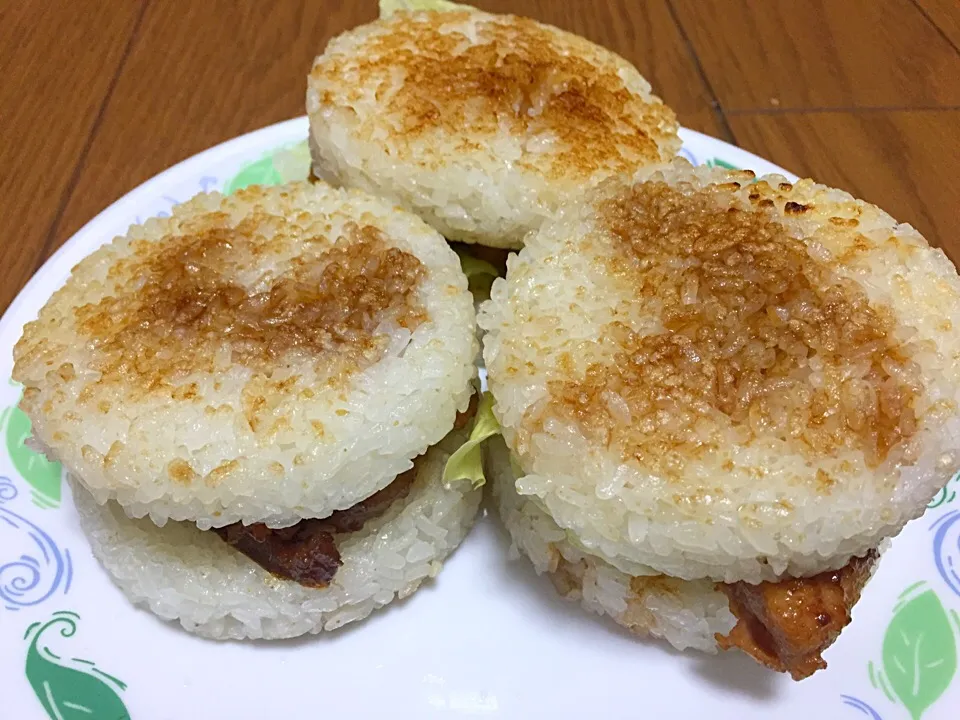 梅干し入り生姜焼きライスバーガー|Junko Iimuraさん