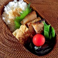 お弁当
サバの玄米味噌漬け
卵焼き
頂き物のモロッコインゲン
なすの八丁味噌炒め|がきなじゃさん