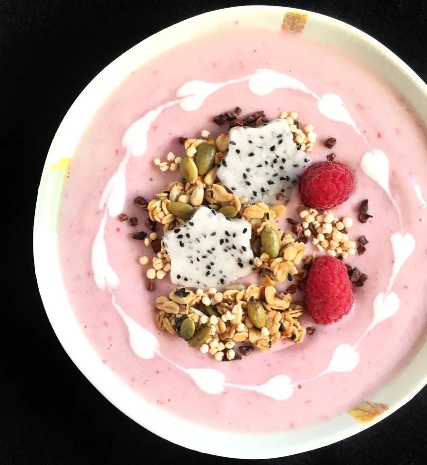 Snapdishの料理写真:Raspberry tofu smoothie bowl with fruits, homemade granola, cacao nibs|coxiella24さん