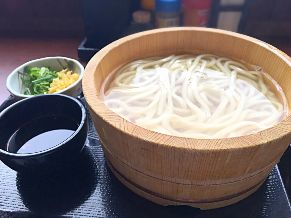 営業マンの昼ごはん 釜揚げうどん 大|ぽんたさん