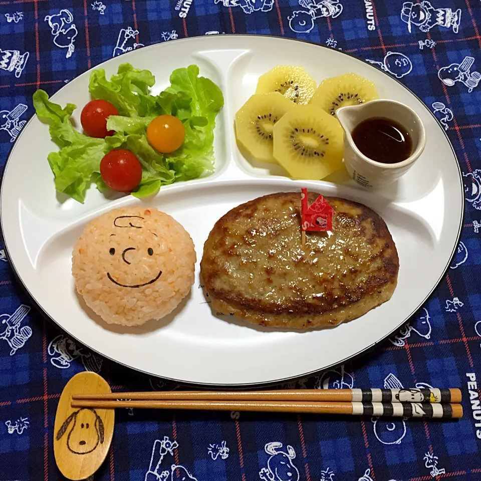 ワンプレートごはん チャーリーおにぎり&ハンバーグ|namimoさん