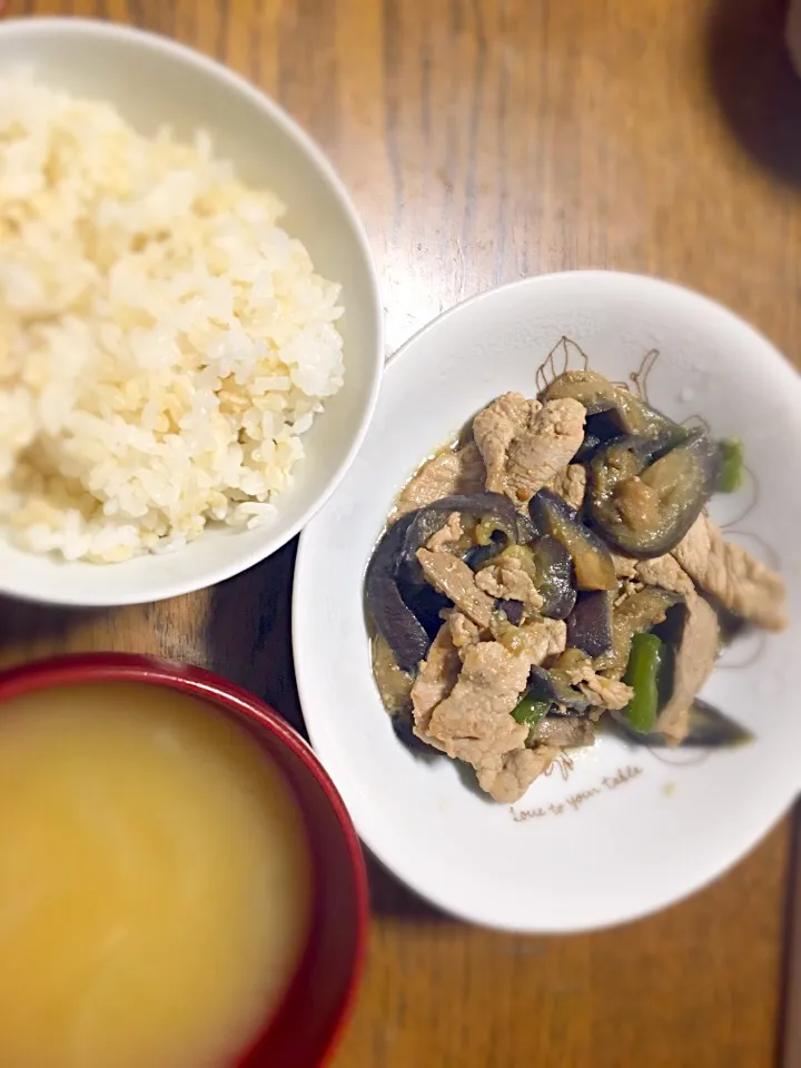 ナスとピーマンと豚肉の胡麻味噌炒め|るーさん