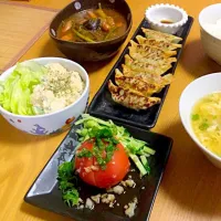 ＊7月8日夕飯
麻婆茄子を作るつもりだったのにミンチを買い忘れるという痛恨のミス(:.;ﾟ;Д;ﾟ;.:)
しょうがないのでウインナー代用でw
スタミナたっぷりニラ餃子うまし♡|manya030さん