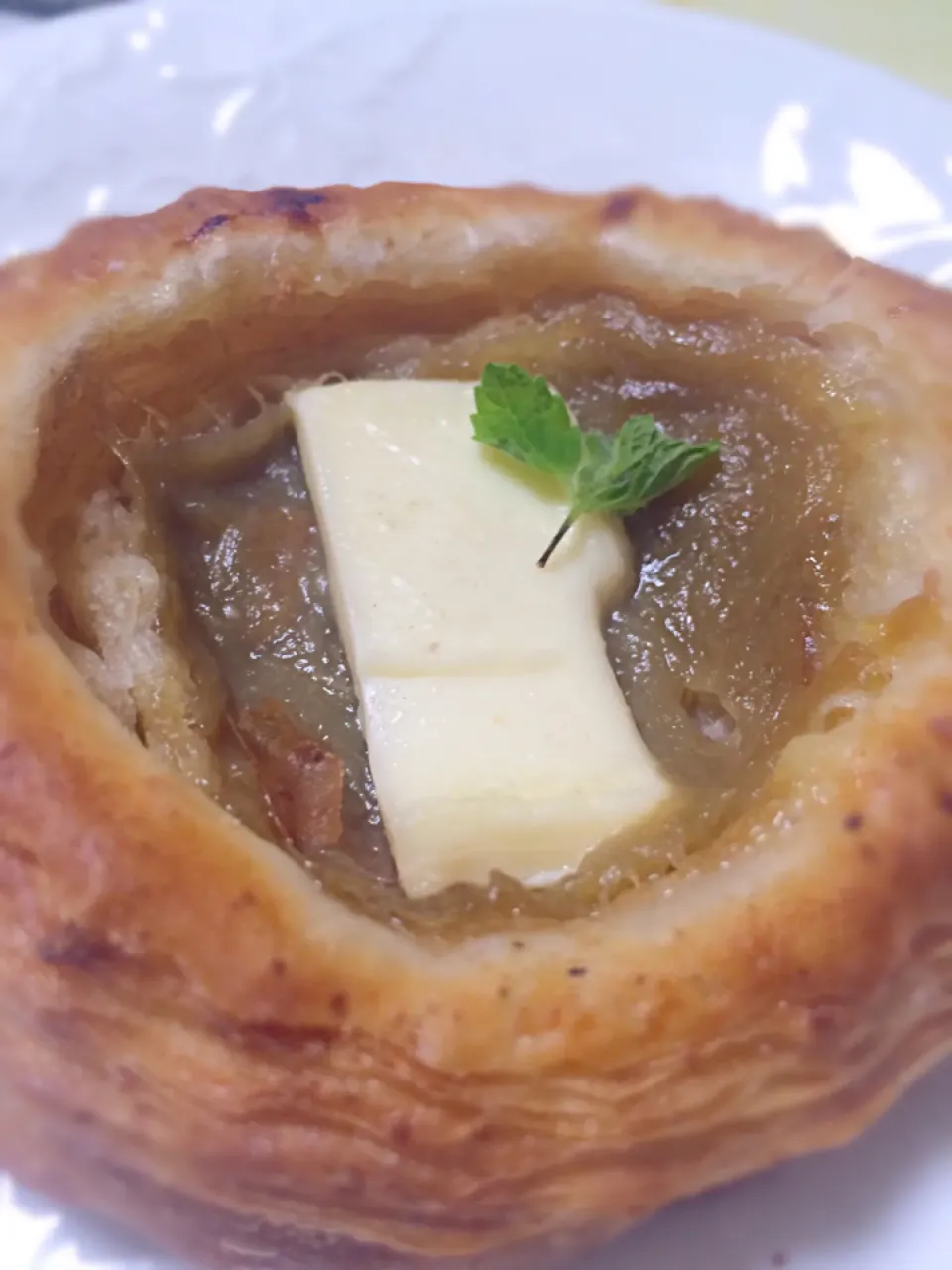 Snapdishの料理写真:Rhubarb jam pie, yum yum at 5miche|ayumi oginoさん