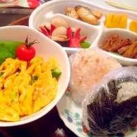 Snapdishの料理写真:母の愛情弁当|ひかるんさん