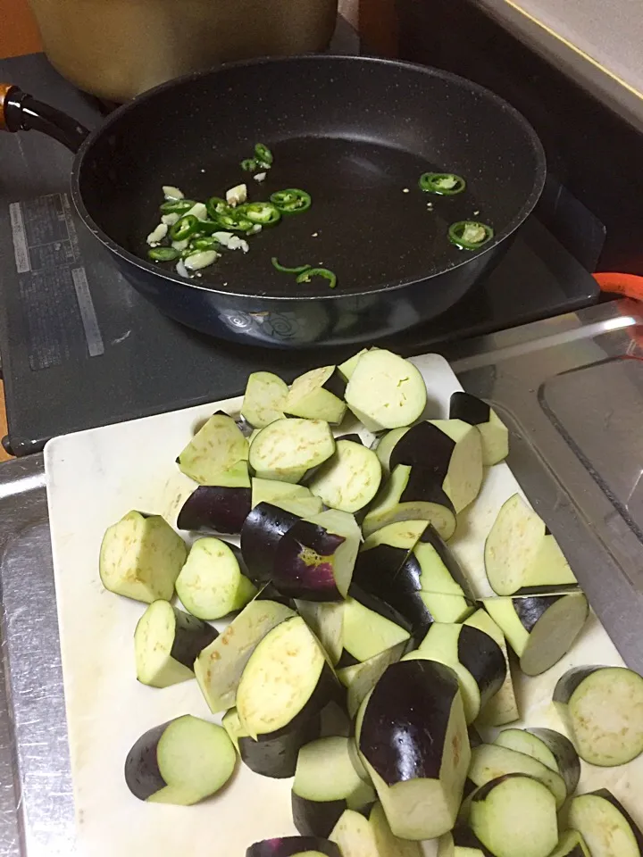 ハラペーニョ入り茄子の肉味噌炒め(*^_^*)|simoneさん