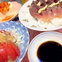 Snapdishの料理写真:鰹の刺身、冷やしトマト、やっこのキムチのせ|@saさん