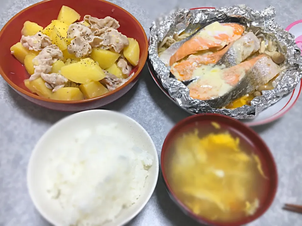 じゃがいもと豚肉の塩煮
鮭のホイル焼き|risataro.さん