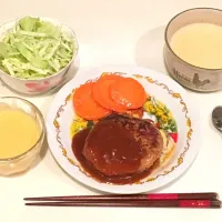 Snapdishの料理写真:ハンバーグとブラウンソース|みそさん