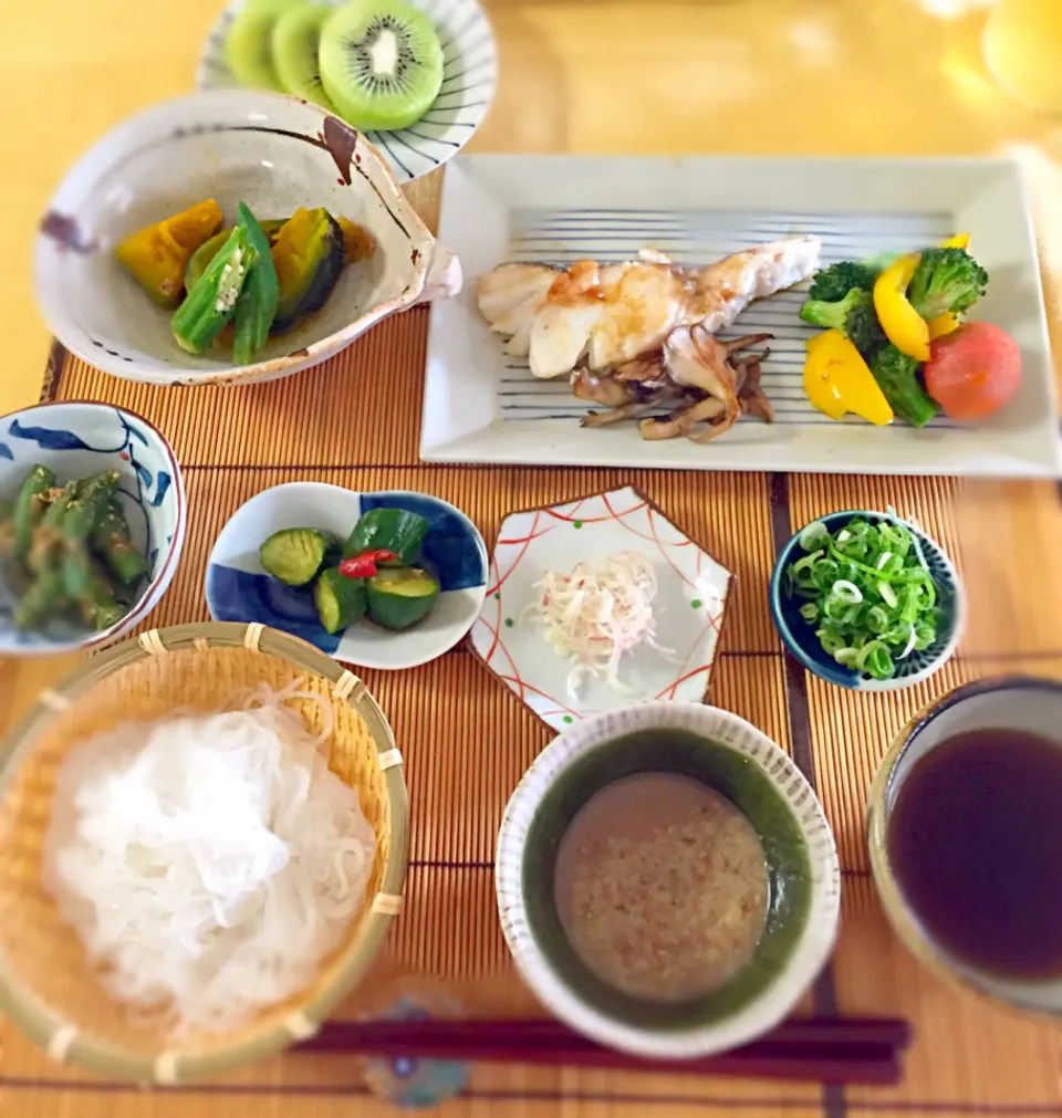 休日のお昼❤︎こんにゃく素麺、クルミ汁|青木 泉さん