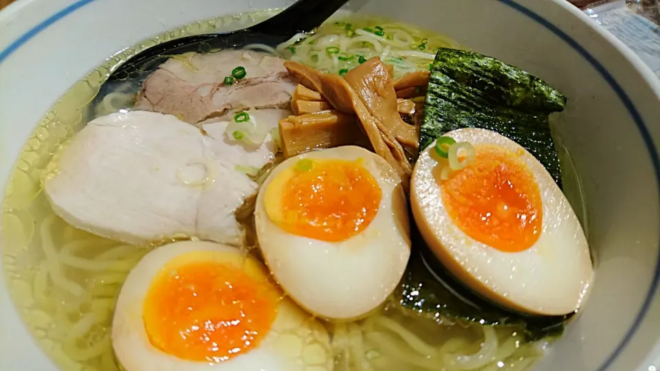 鶏塩ラーメン+味たま追加|あさこもかさん