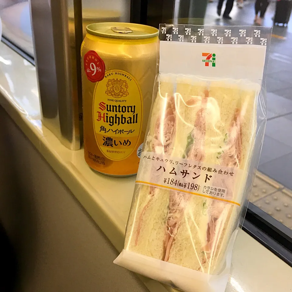 Snapdishの料理写真:世界の車窓から♬ (▰˘◡˘▰)☝︎|Yoshinobu Nakagawaさん