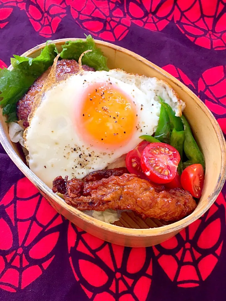 7/11 娘のお弁当

おはようございます♪

今日はハワイのロコモコ丼  我が家風♡
毎日暑い日が続きます。
常夏の夏とは程遠いけど、気分はハワイという事で( *´艸｀)

さぁ、今日もアロ〜ハ〜な気分でいってらっしゃい〜〜☺︎|micaさん