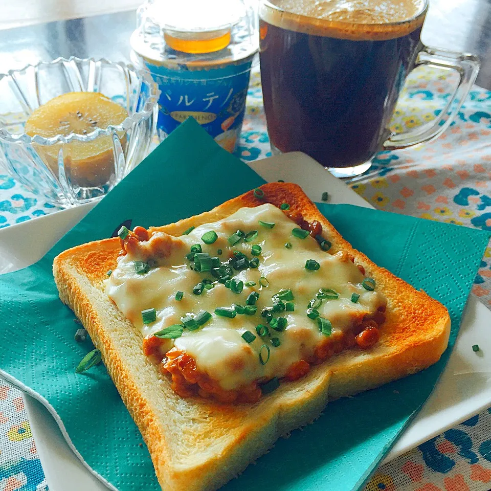 Snapdishの料理写真:7/10納豆の日！納豆トースト|恭子さん