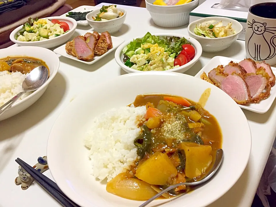 晩御飯カレー♪
小松菜とズッキーニ入りお野菜たっぷり(´･Д･)」|inoさん