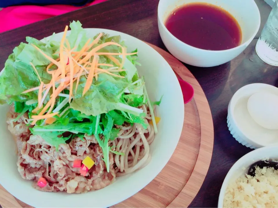 蕎麦デイズ 冷つゆつけ蕎麦 肉ベジ|ミナミ ヒロヤさん