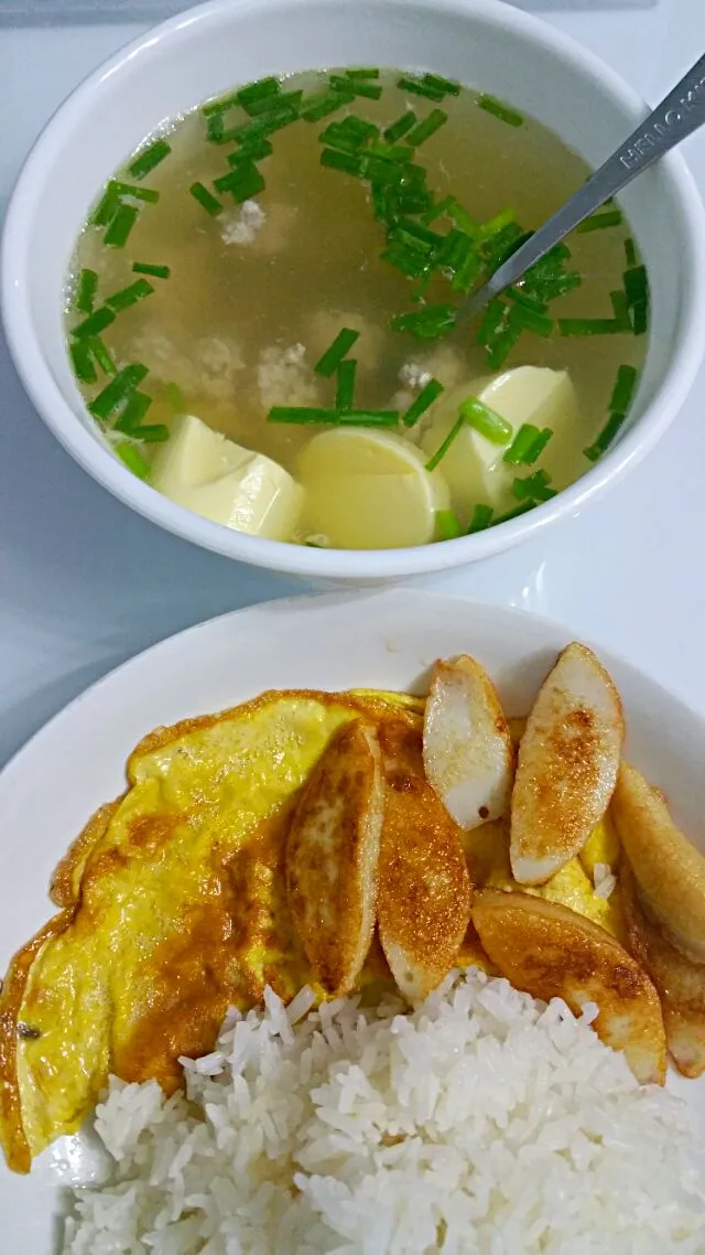 Minced pork soup mushroom egg tofu + omelette + fried fish cakes 😉😍👅💋❤|🌷lynnlicious🌷さん