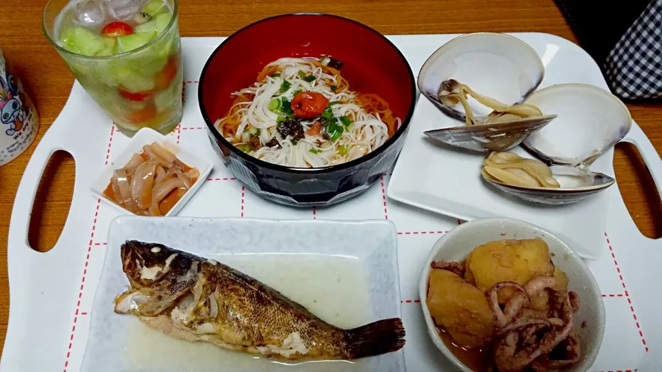 タケノコメバルの昆布茶煮
いかじゃが
ハマグリの酒蒸し
イカの塩辛
梅そうめん
しゅわしゅわフルーツポンチ|あぁちゃんさん