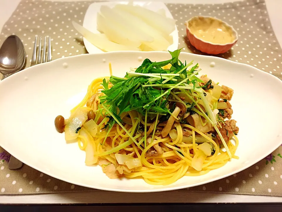 Snapdishの料理写真:🍴＊きのこと豚肉の和風パスタ＊🍴|maoさん