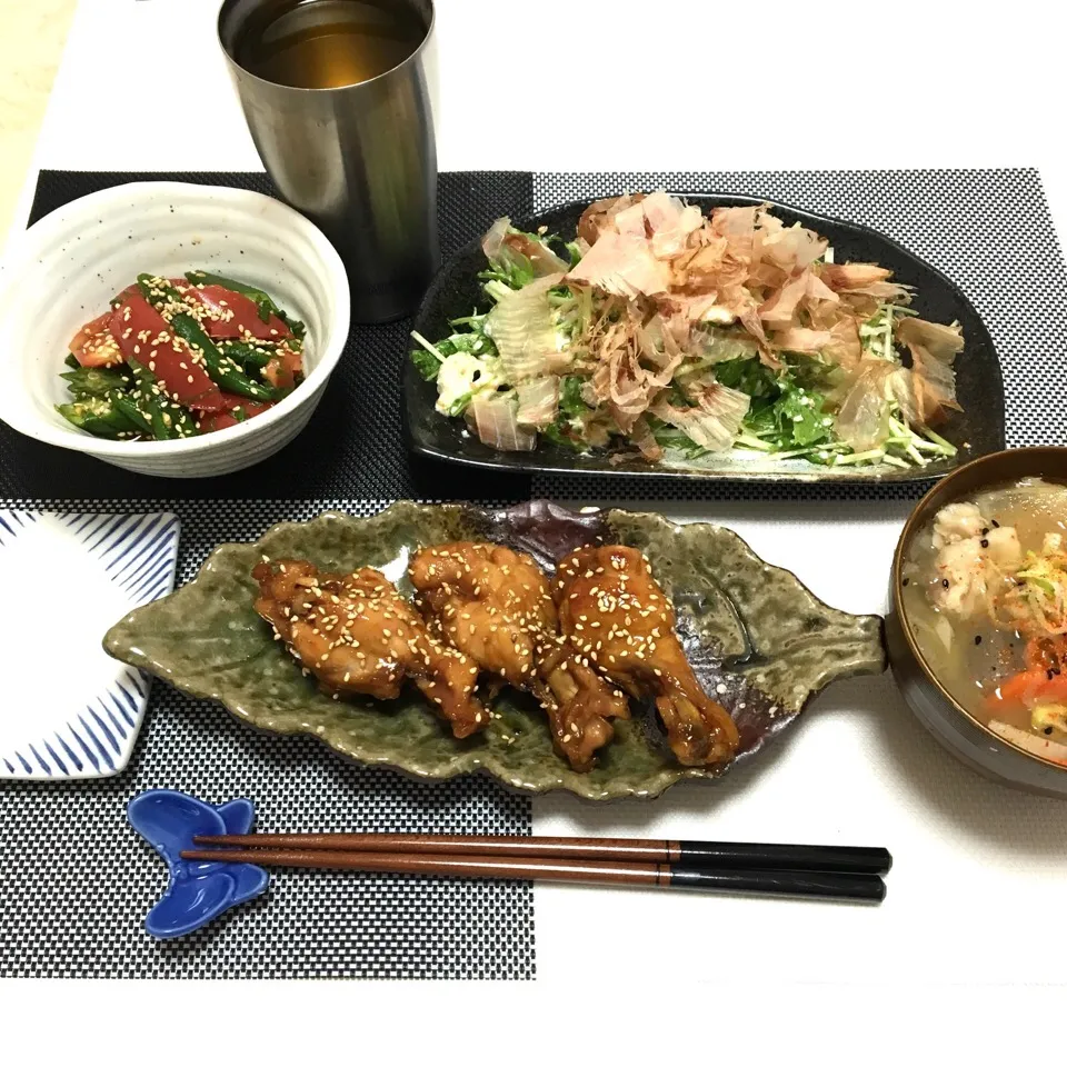 ♯手羽元のてりてり♯トマトとオクラの和え物♯豆腐と水菜のサラダ♯豚汁|なほぴさん