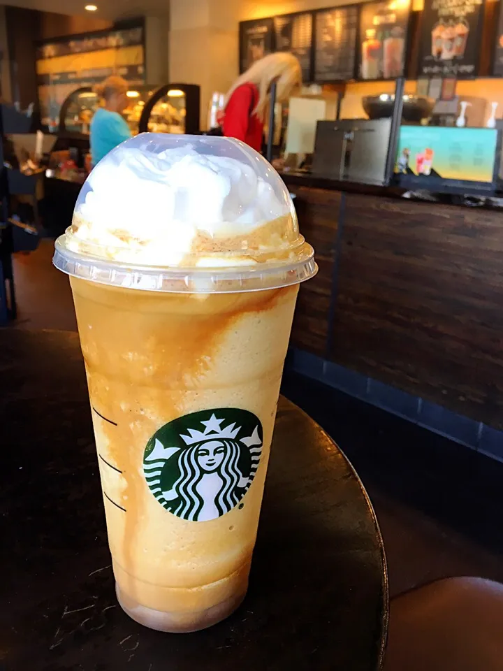 Caramel Affogato Style  Frappucino|pimonpakさん