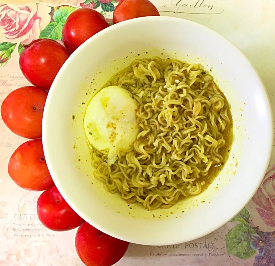 Snapdishの料理写真:Indomie soto spesial|lia apriliaさん