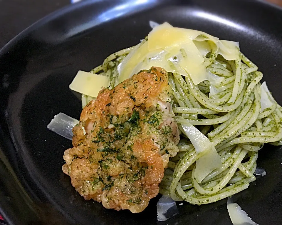 昼ごはん スパジェノベーゼ&コンテチーズ とり天|ぽんたさん