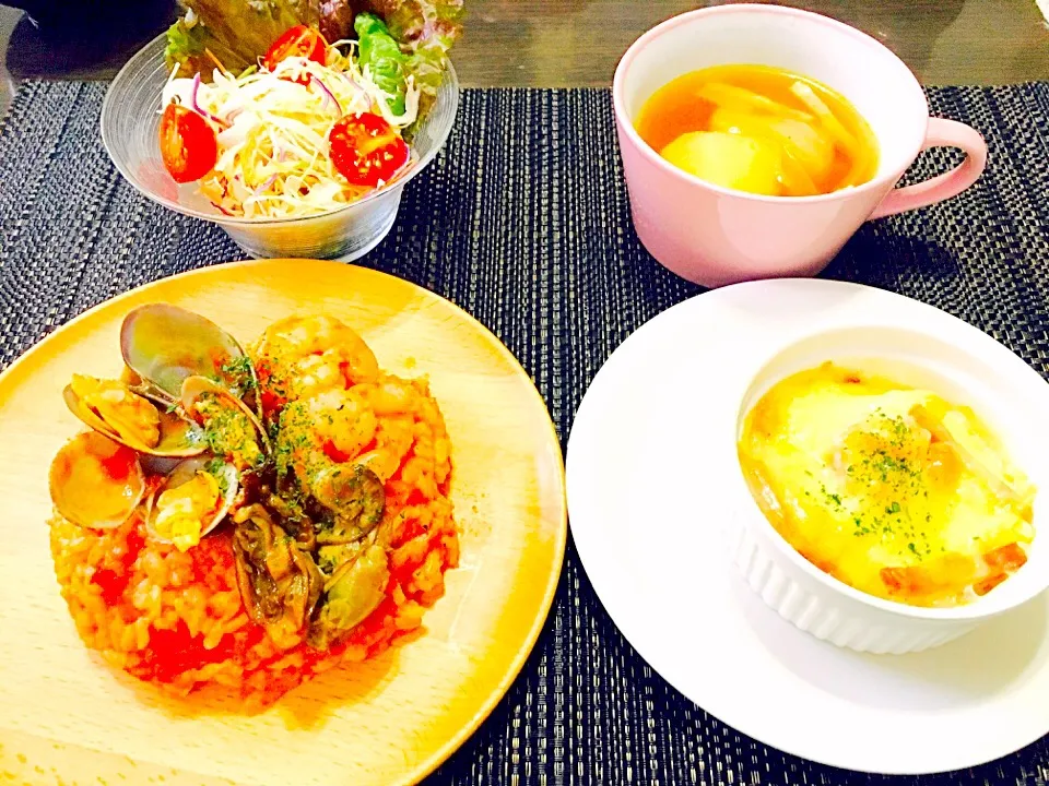 海老と牡蠣とアサリのトマトリゾット
ミニグラタン
ポトフ
今日の晩御飯〜〜^o^|るみさん