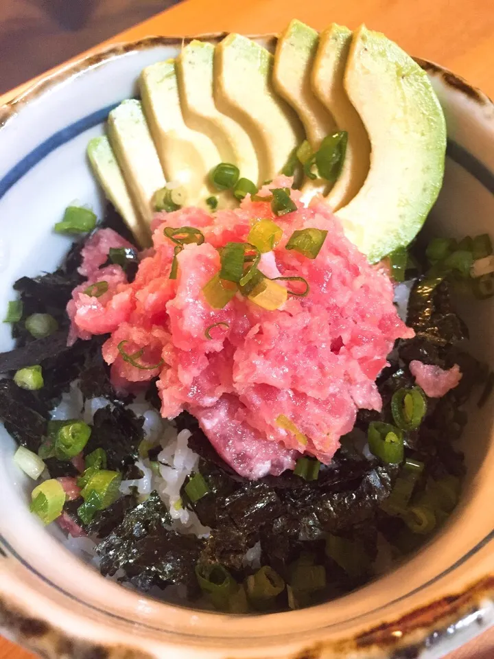 今夜は、アボカド、ネギトロ丼
作ったよ🍴|NOMU'S キッチン🍳さん