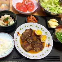 Snapdishの料理写真:⚪️豚軟骨トロトロ煮込み
⚪️長芋、鶏肉、シメジのさっぱり和え
⚪️人参のキンピラ
⚪️卵豆腐|ミソジーヌさん