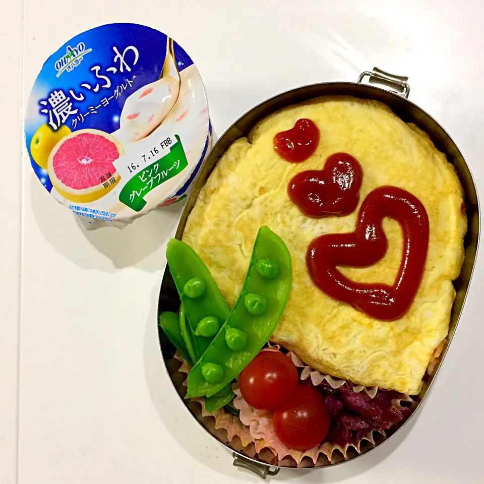 Snapdishの料理写真:オムライス
(鶏肉、玉ねぎ、人参、インゲン)

スナップエンドウの塩茹で
プチトマト
生しば漬け

濃いふわクリーミーヨーグルト
(ピンクグレープフルーツ)|Juneさん