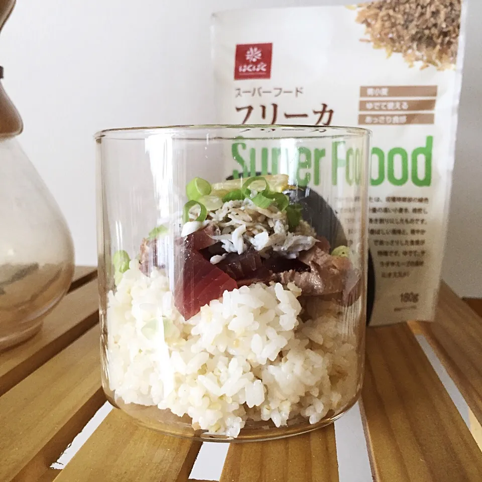 Snapdishの料理写真:カツオ&しらす乗せのフリーカご飯☆|kさん