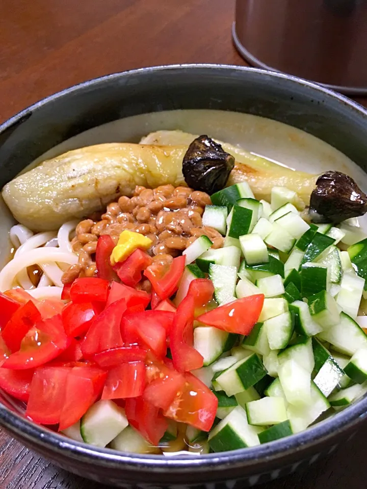 Snapdishの料理写真:具沢山納豆ぶっかけうどん☺️💓|Kotera Kimikoさん