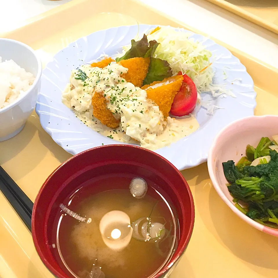 ひさびさ社食シリーズ『イカフライ定食』|恭子さん