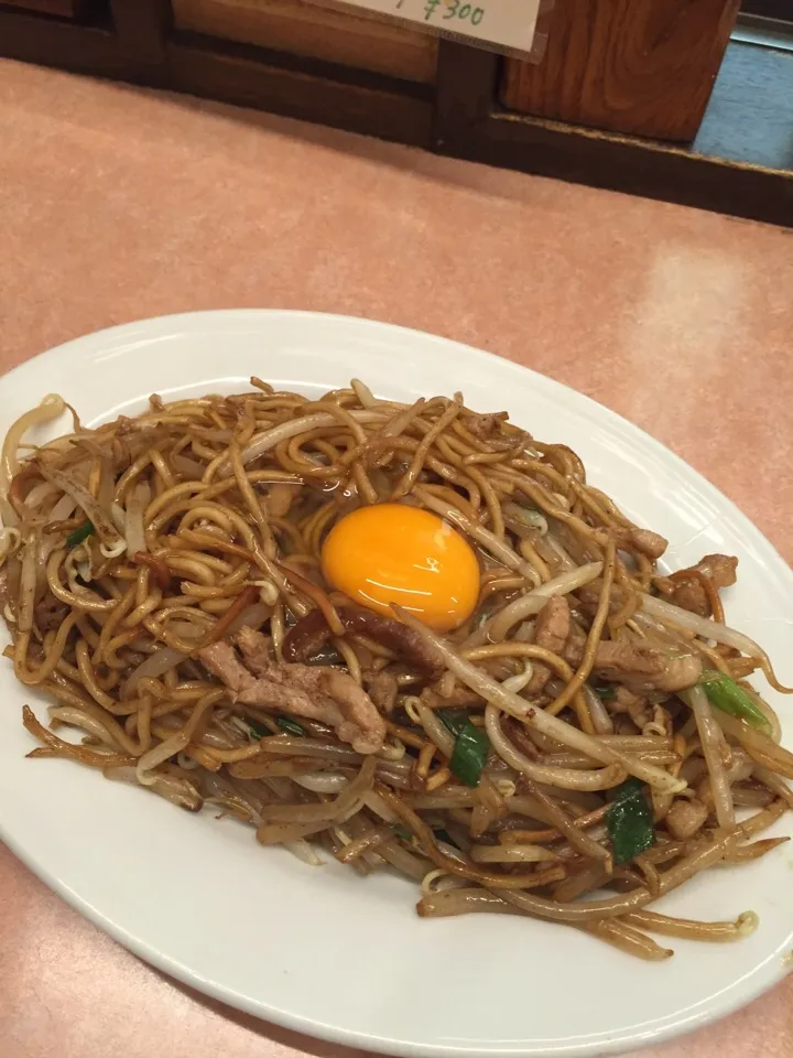 あぺたいとの両面焼きそば☆焼き目を付けた麺のカリカリとモヤシのシャキシャキが抜群です！|MORiさん