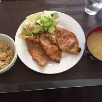 調味料少なめヘルシー生姜焼き✨|ゆなさん