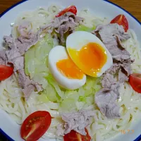 Snapdishの料理写真:さっぱりサラダうどん|yurieさん