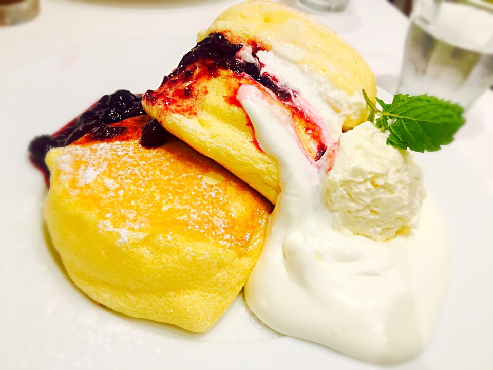 幸せのパンケーキ😋🍴💓