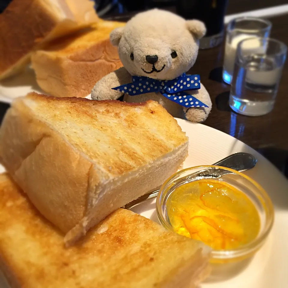 年に数回食べるか食べないかのトースト(笑) たまに食べると美味しい。|リュカさん