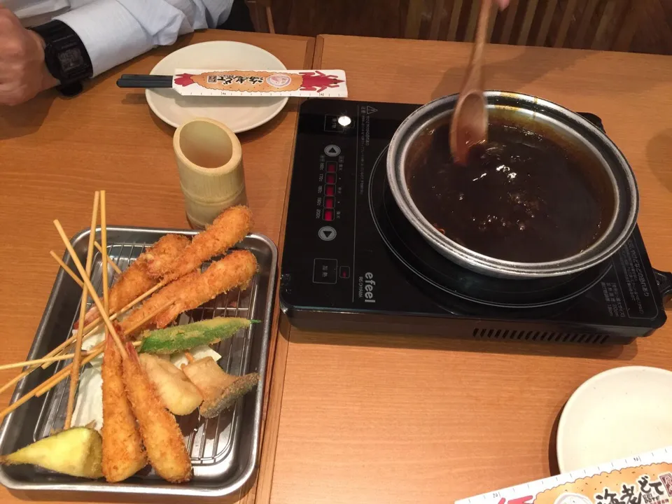 串揚げ赤味噌つけて。
名古屋駅エスカ内|くめっちさん