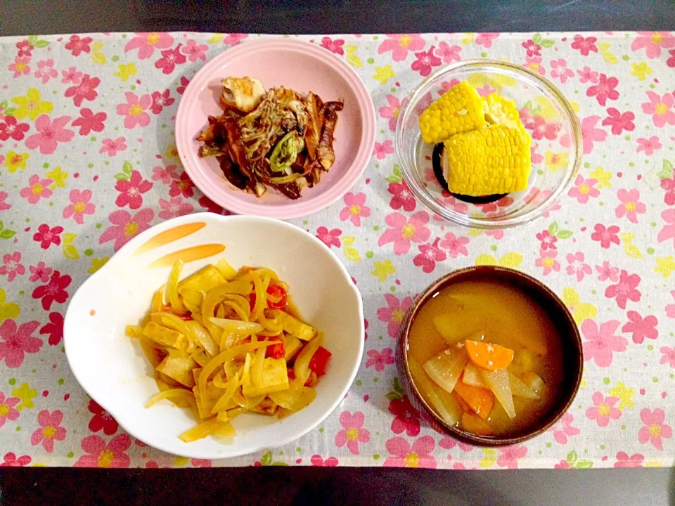 Snapdishの料理写真:ベジ料理♡高野豆腐とトマトのカレー煮のご飯|みよさん